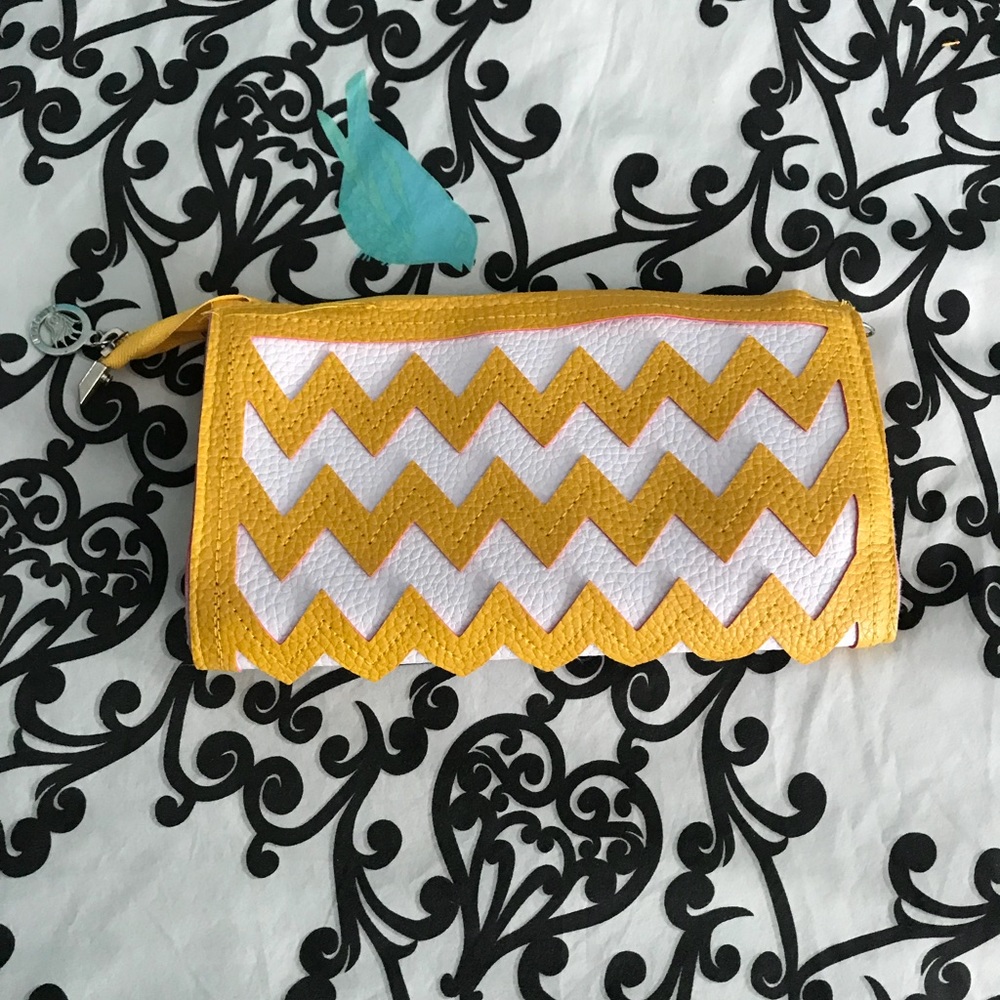 Chevron purse/wallet